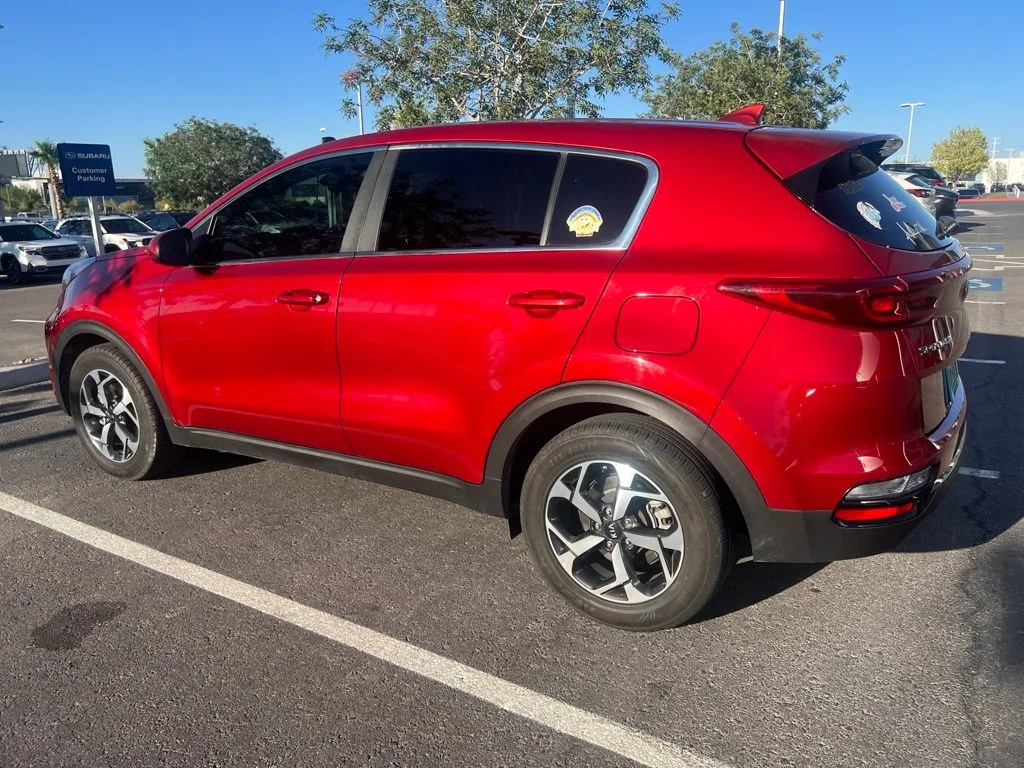 Used 2020 Red Kia LX image 29