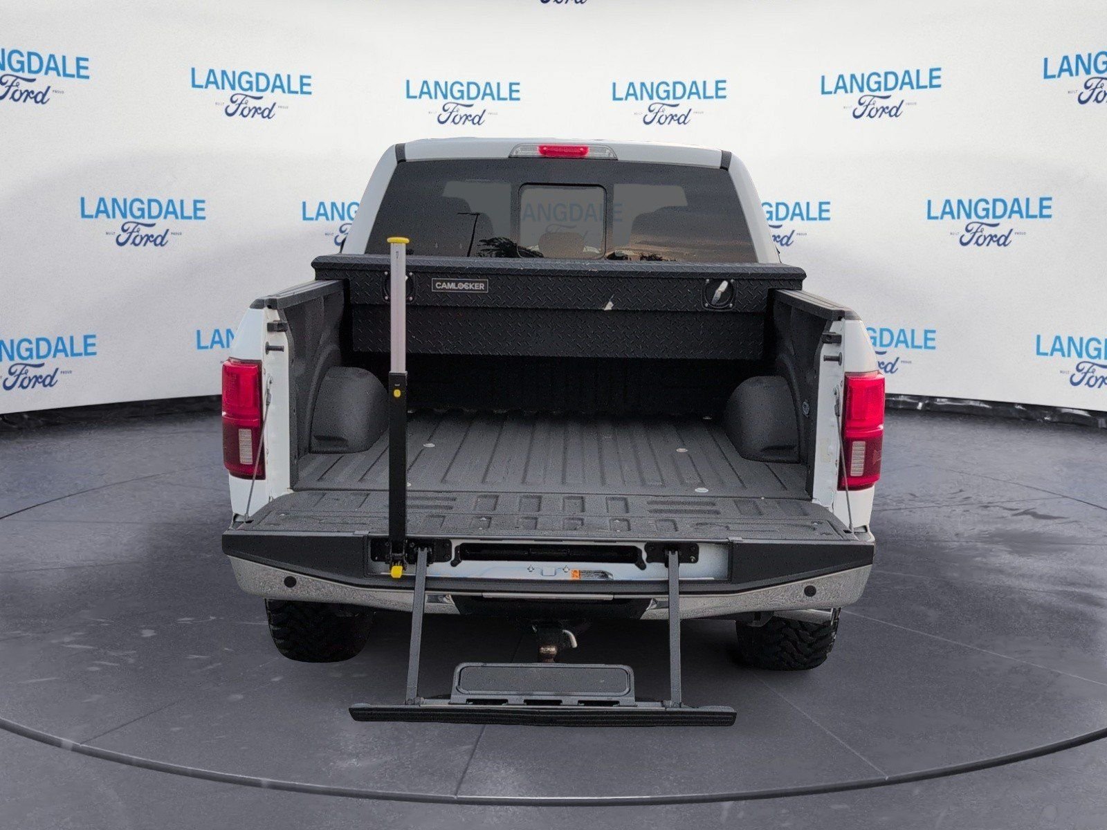 Used 2020 Oxford White Ford Lariat image 8