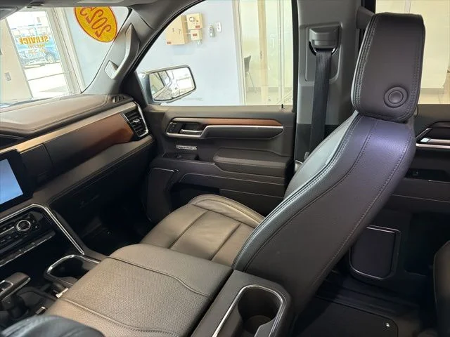 Used 2025 Blue GMC Denali image 38