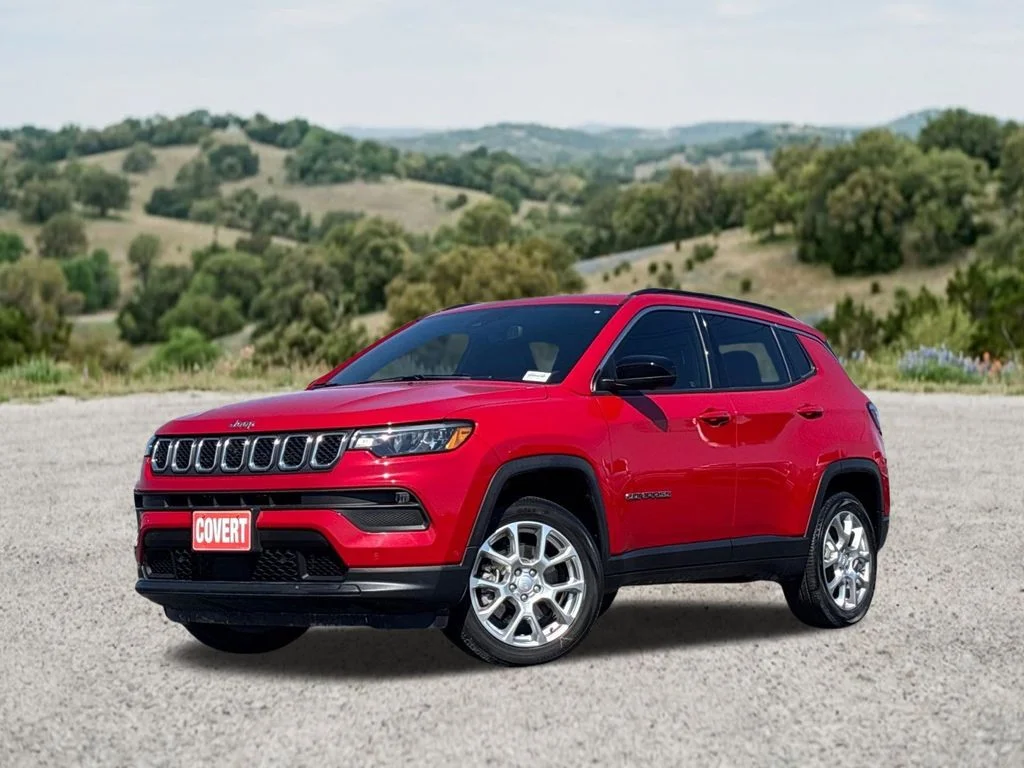 2024 Jeep Compass Latitude Lux 4X4's photo