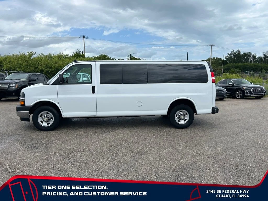 Used 2024 Summit White Chevrolet 1LT image 8