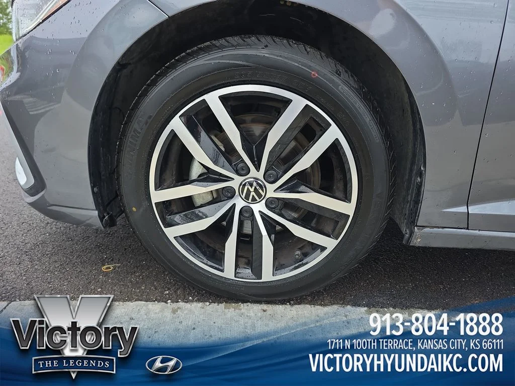 Used 2025  Volkswagen 1.5T SE image 27