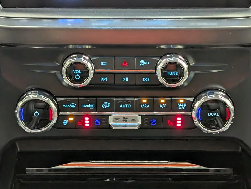 New 2026 Oxford White Ford F-250® Lariat® image 6