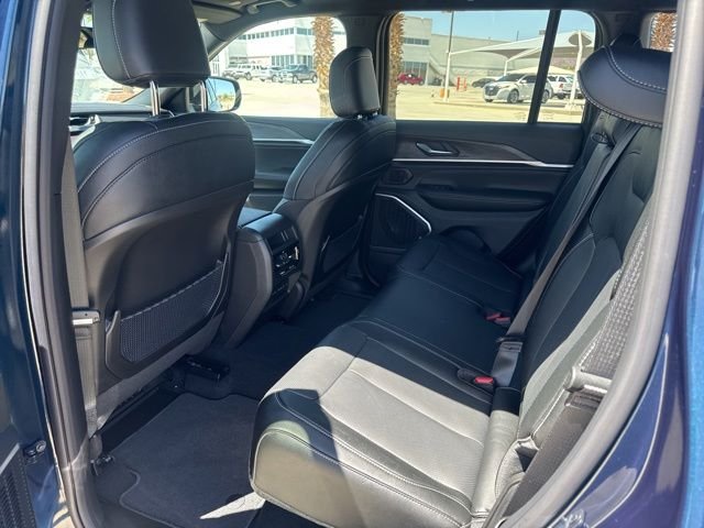 New 2026 Fathom Blue Pearl-Coat Exterior Paint Jeep Limited Reserve image 9
