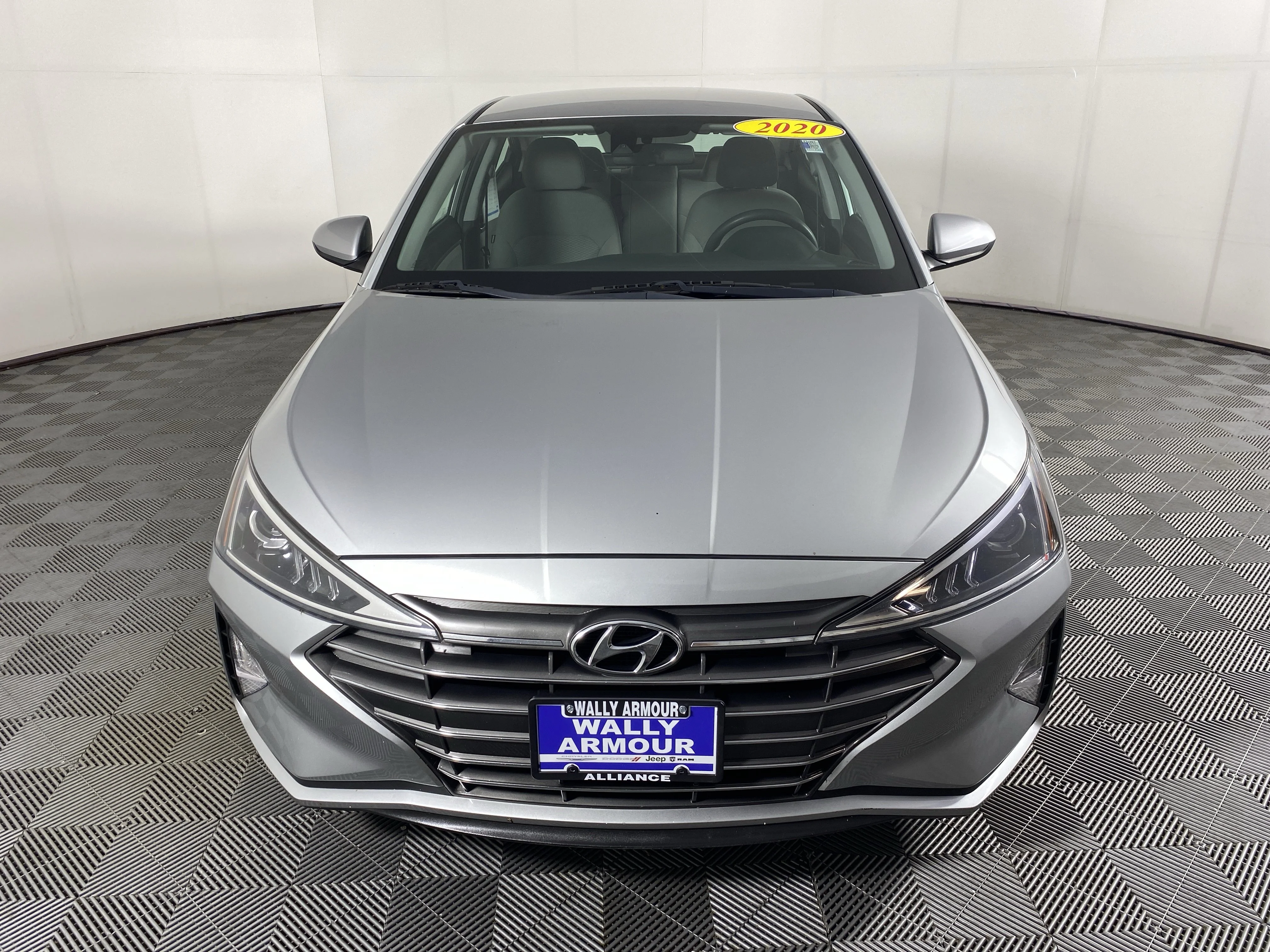 Used 2020 Stellar Silver Hyundai SE image 9