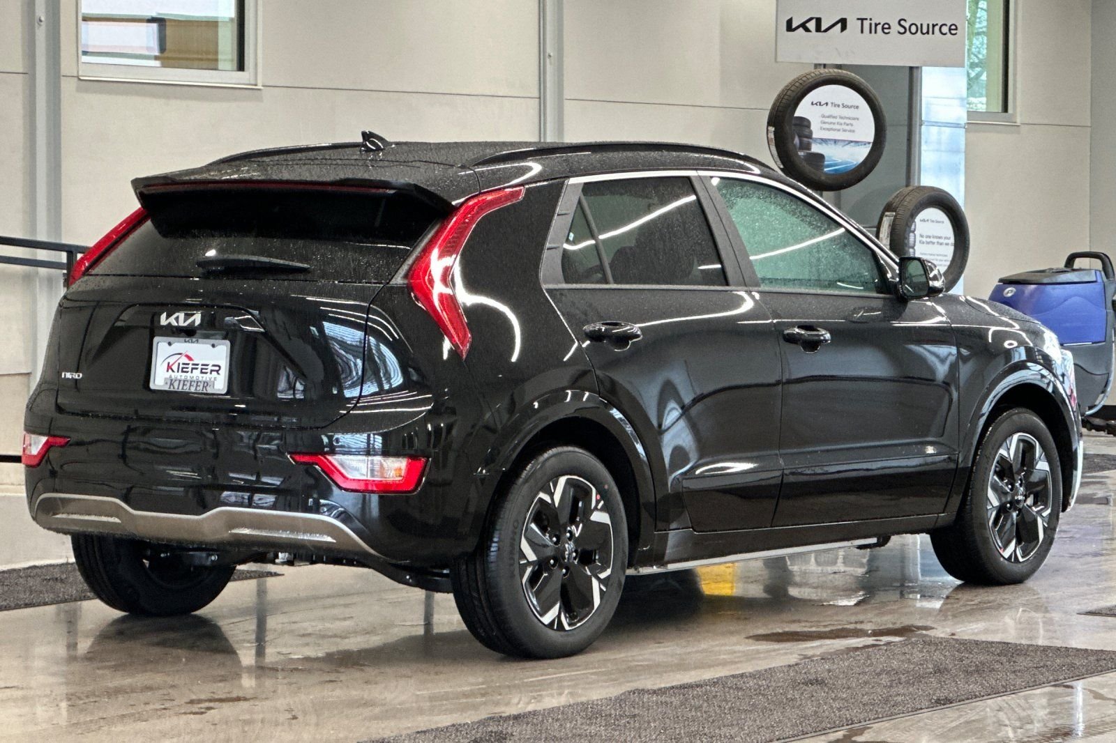 New 2026 Aurora Black Pearl Kia WIND image 3