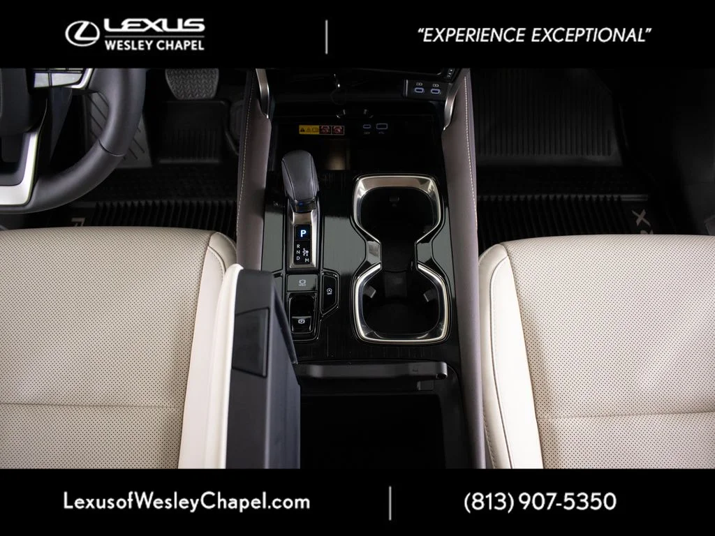 Used 2023 Red Lexus 350 image 18