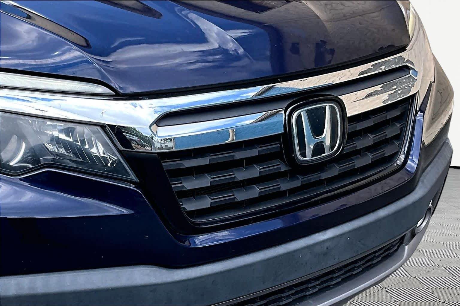Used 2018 Obsidian Blue Pearl Honda RTL-E image 30