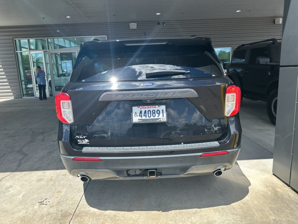 Used 2021 Agate Black Metallic Ford XLT image 3