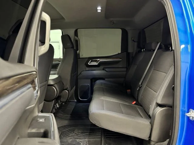 Used 2025 Blue Chevrolet RST image 20