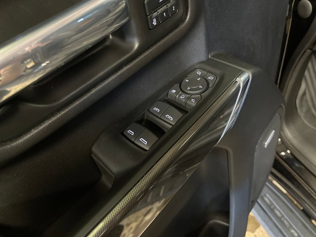 Used 2022 Ebony Twilight Metallic GMC AT4 image 16