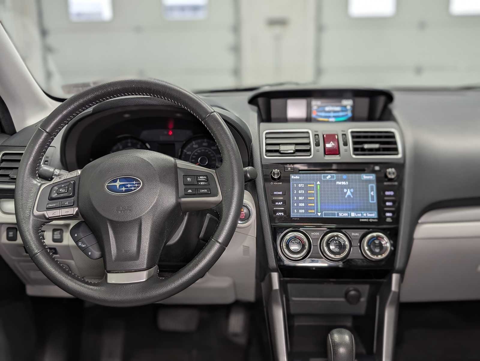Used 2016 Ice Silver Metallic Subaru 2.5i Touring image 5