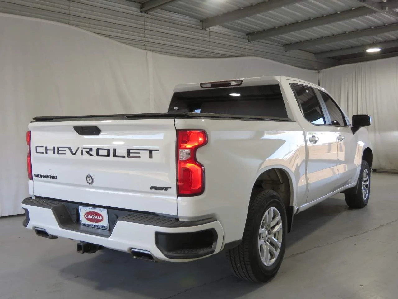Used 2019 Summit White Chevrolet RST Crew Cab image 4