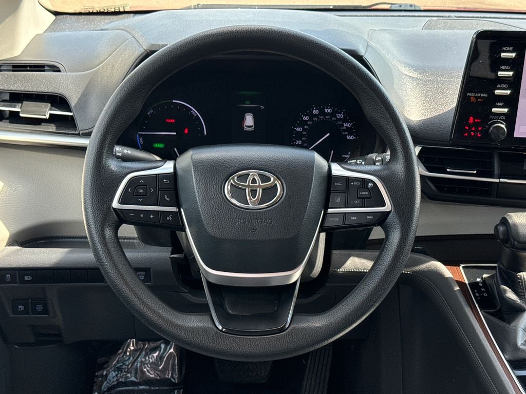Used 2021 Red Toyota LE image 12