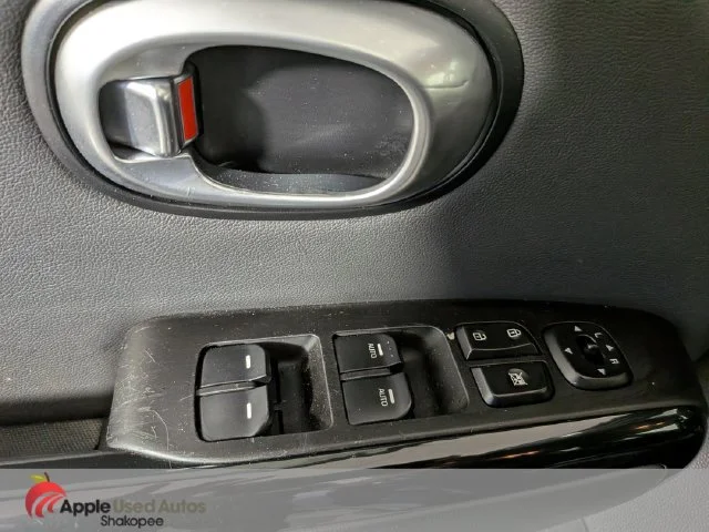 Used 2016 Blue Kia Exclaim image 11