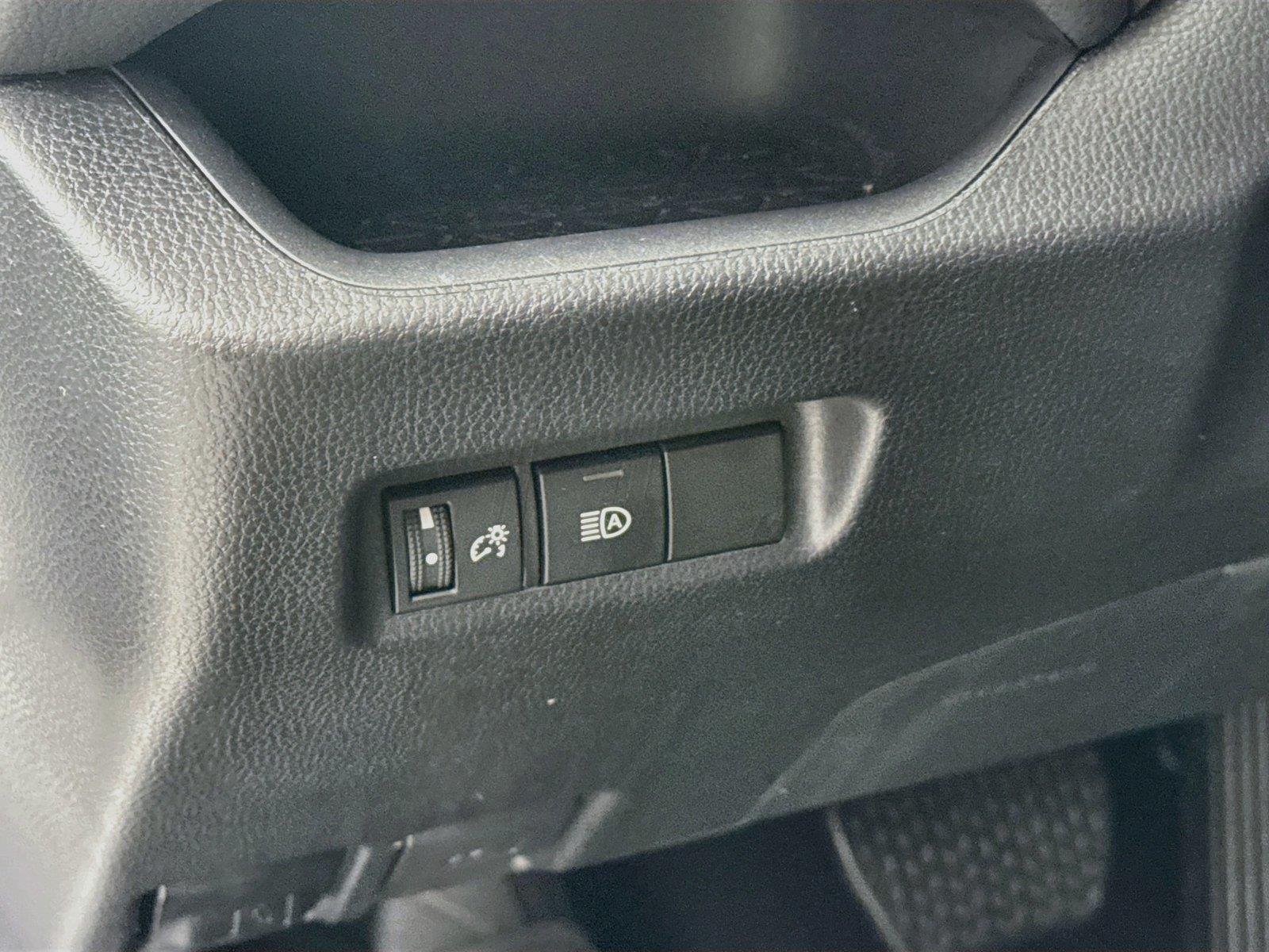 Used 2025 Ice Cap Toyota XLE image 15