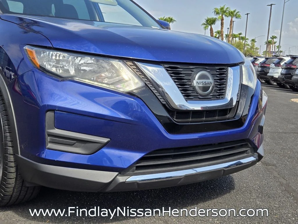 Used 2019 Blue Nissan S image 8