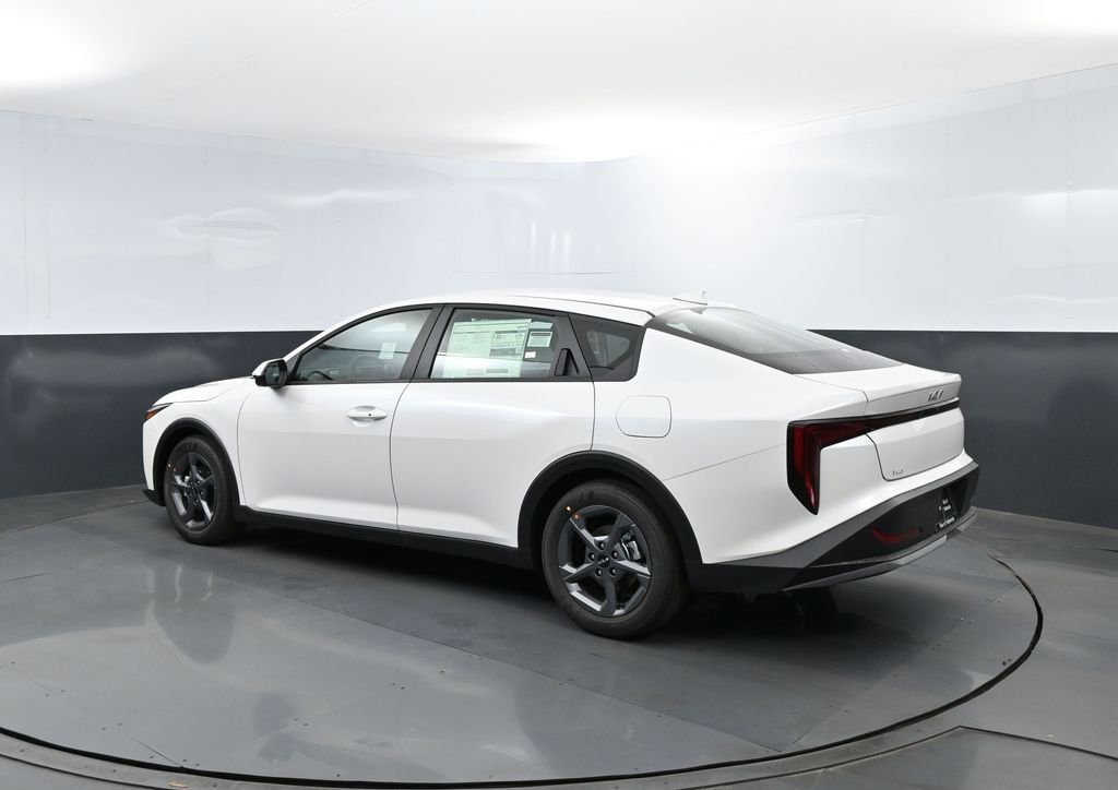 New 2026 Snow White Pearl Kia LXS image 22