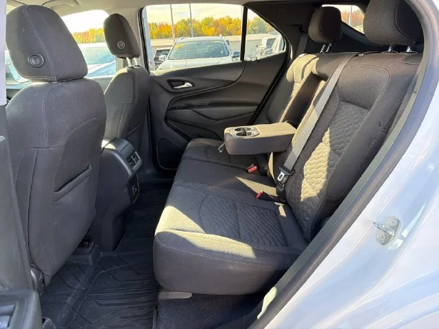 Used 2021 SUMMIT WHITE Chevrolet LT image 28