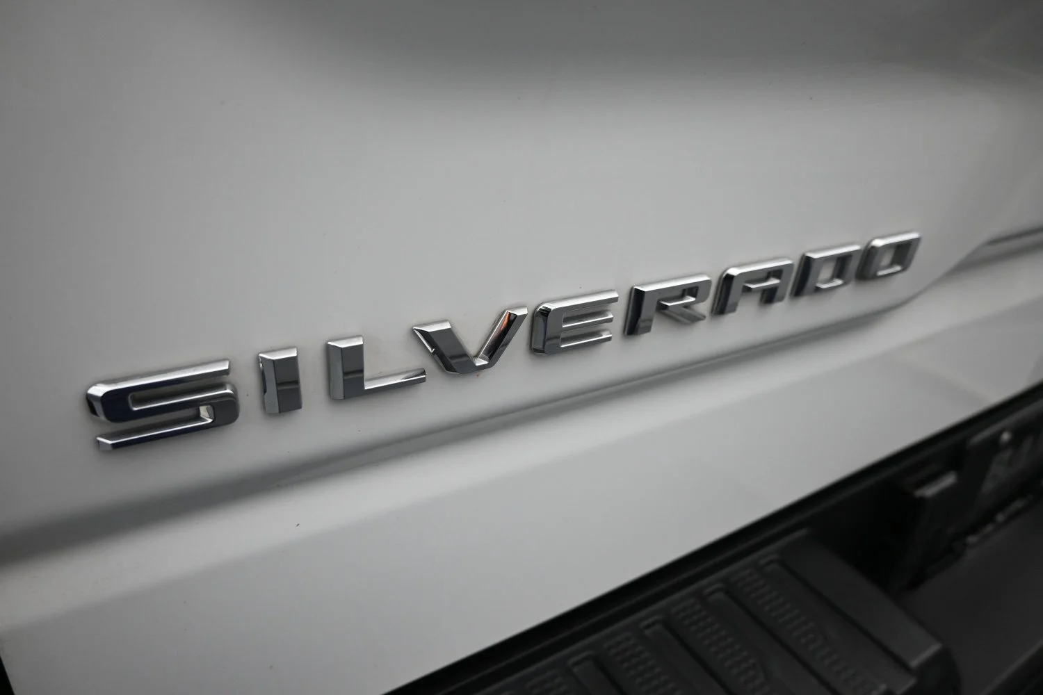 Used 2024 Summit White Chevrolet ZR2 image 31