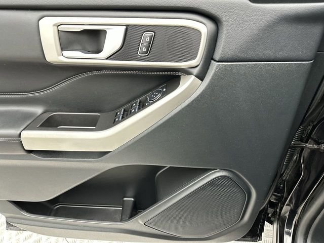 Used 2023 Black Ford XLT image 13