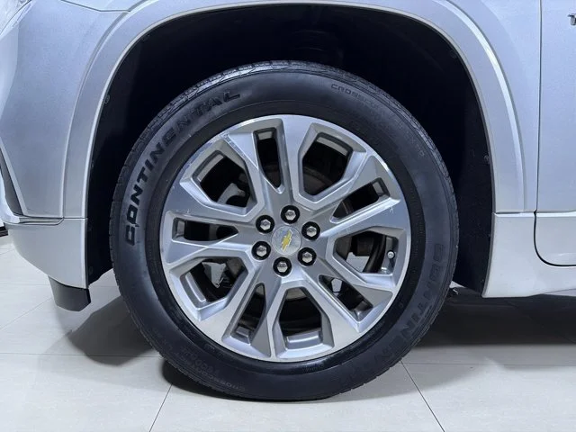 Used 2020 Silver Ice Metallic Chevrolet Premier image 10
