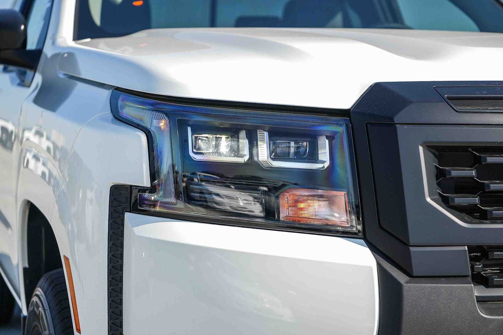 New 2026 Glacier White Nissan King Cab® S image 4
