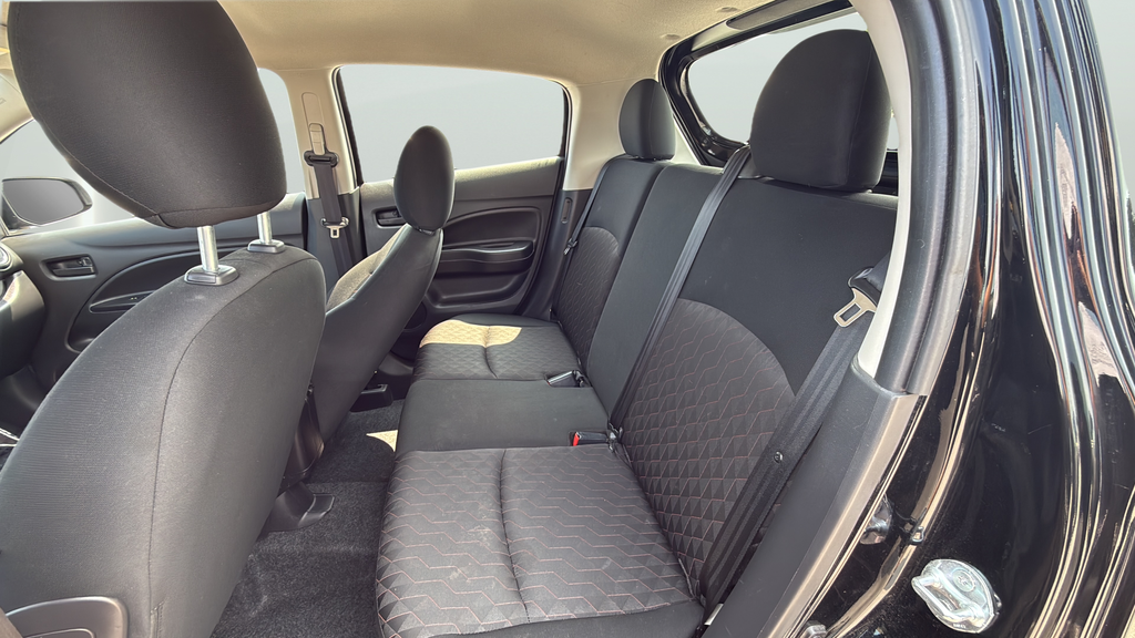 Used 2024  Mitsubishi ES image 24