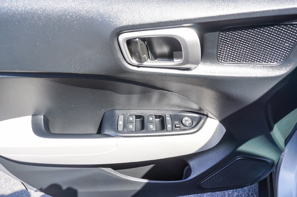 Used 2024 Silver Hyundai SEL image 19