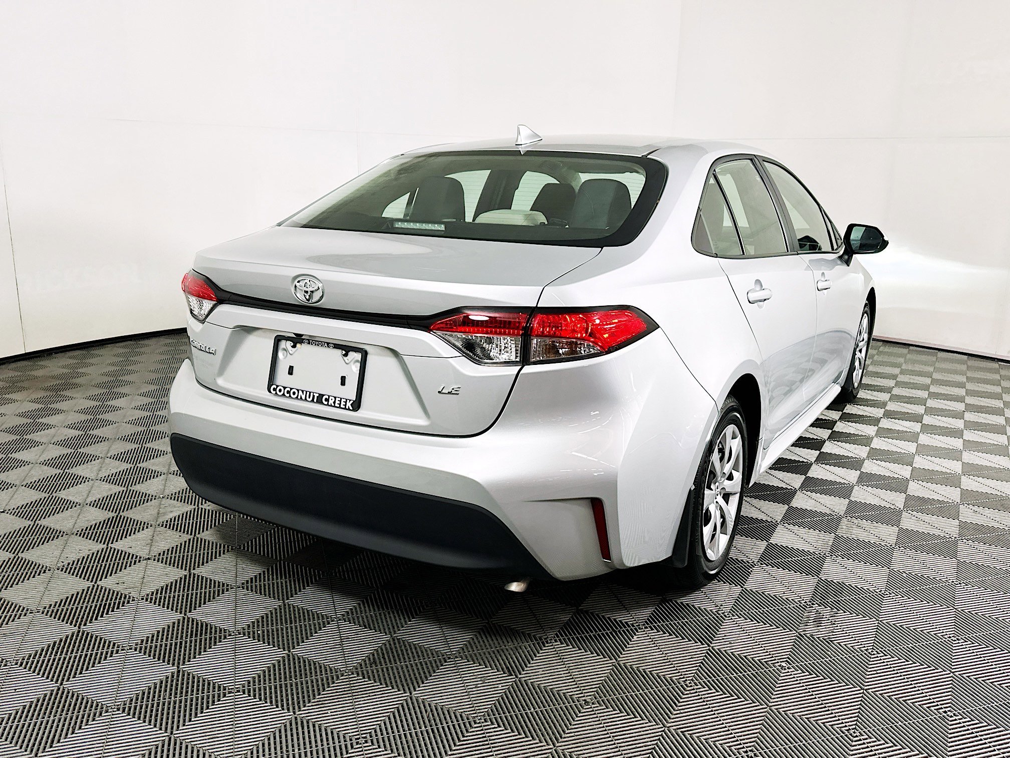 2025 Toyota Corolla thumbnail 5