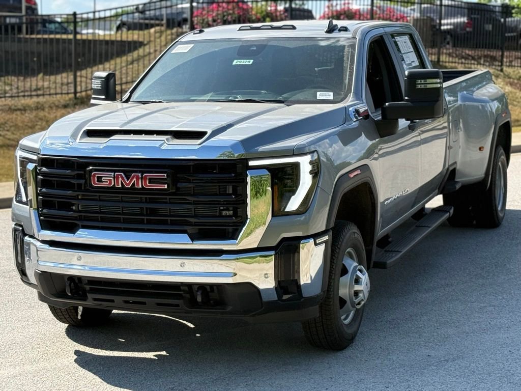 2026 GMC Sierra 3500HD Pro - Photo 9