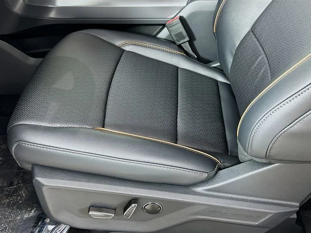 New 2026 Star White Metallic Tri-Coat Ford Lariat image 20