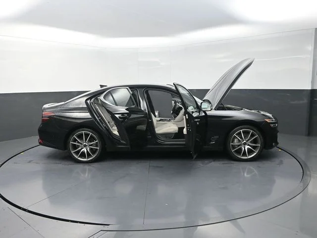 Used 2025 Black Genesis 2.5T image 46