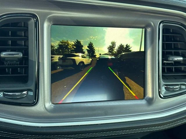 Used 2022 Green Dodge SXT image 31