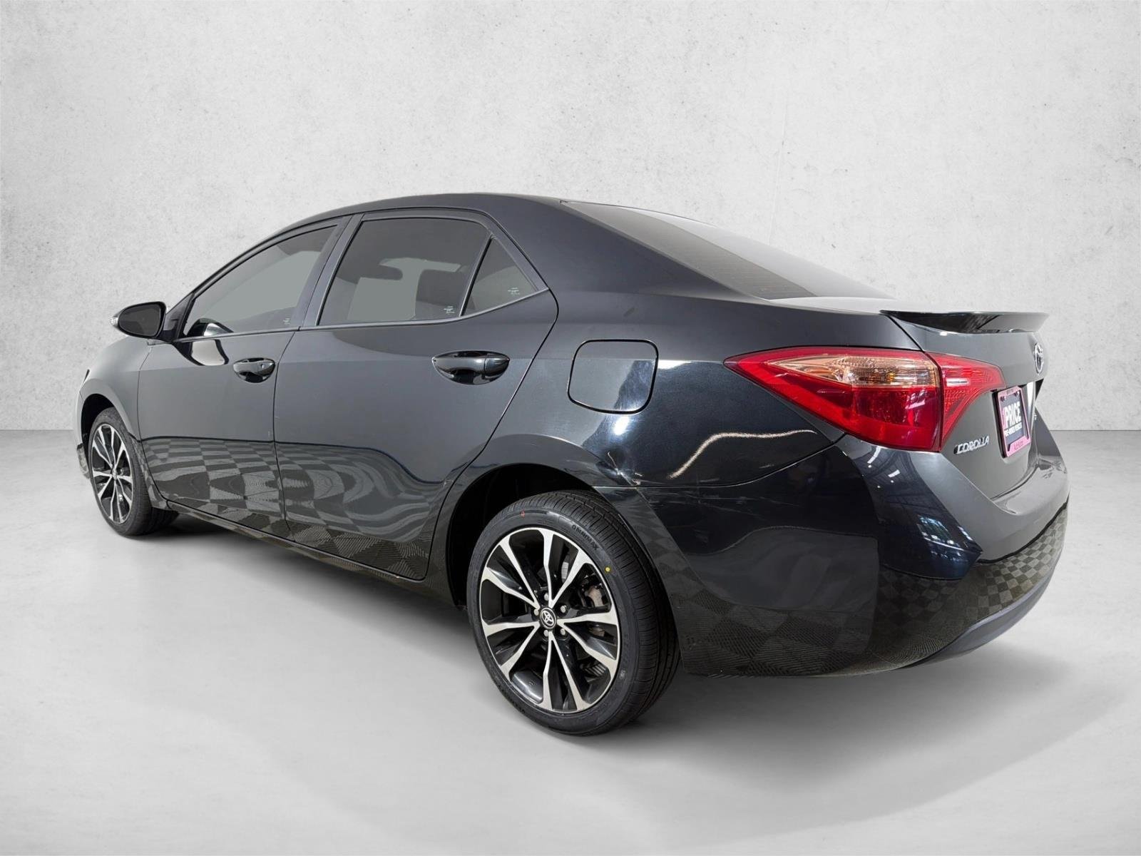 Used 2018 Black Sand Pearl Toyota SE image 5