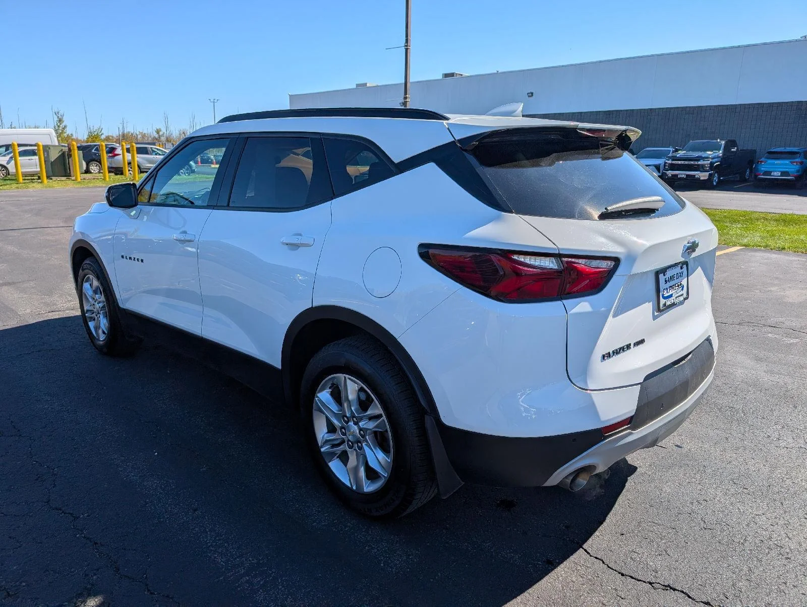 Used 2021 SUMMIT WHITE Chevrolet LT image 6