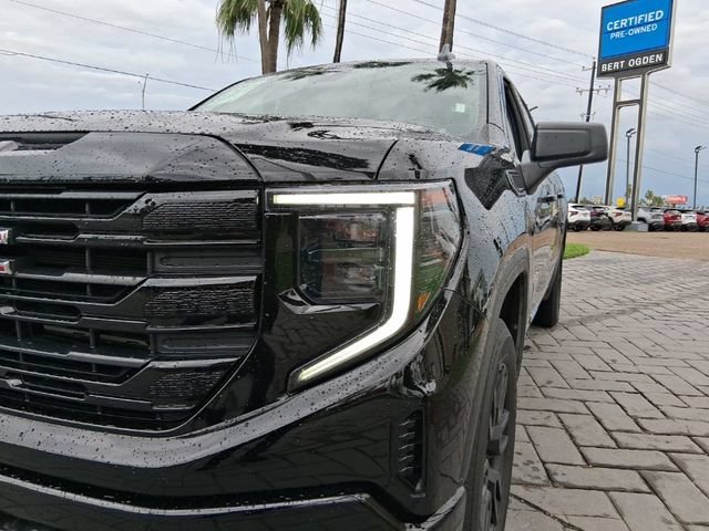Used 2024 Onyx Black GMC Elevation image 3