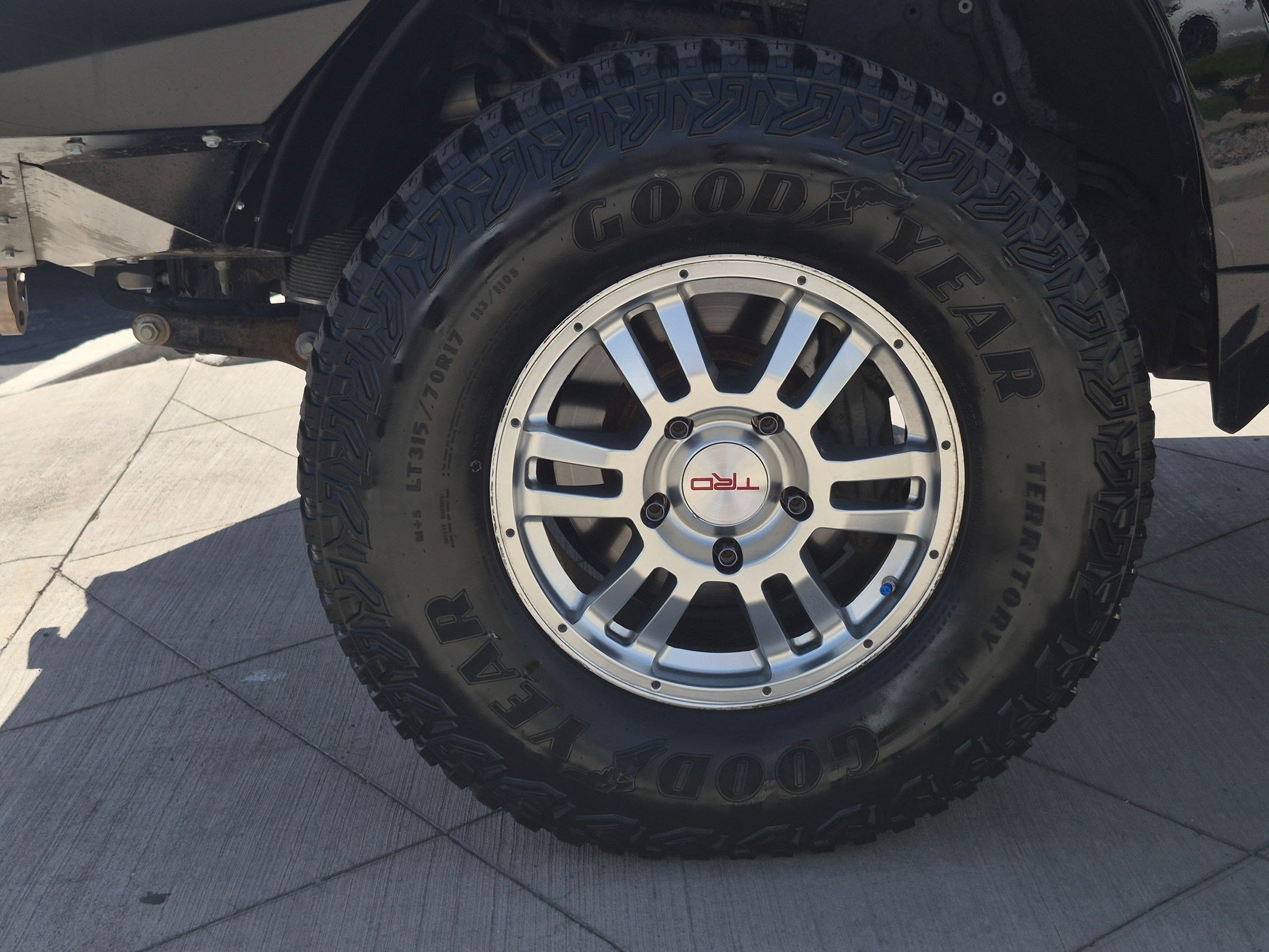 Used 2017 Midnight Black Metallic Toyota Base image 10