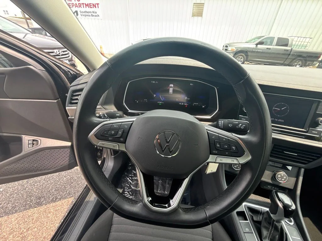 Used 2024 Black Volkswagen 1.5T S image 12