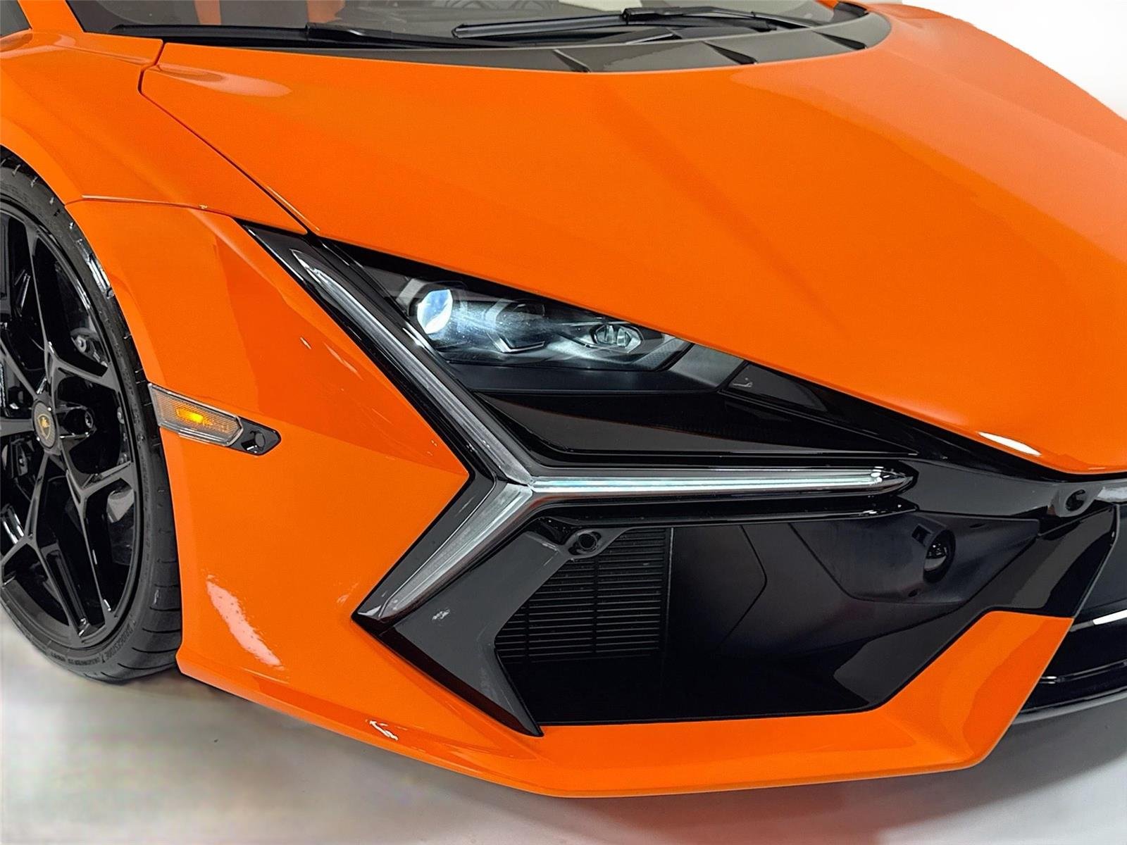 Used 2024 Arancio Apodis Metallic Lamborghini  image 36