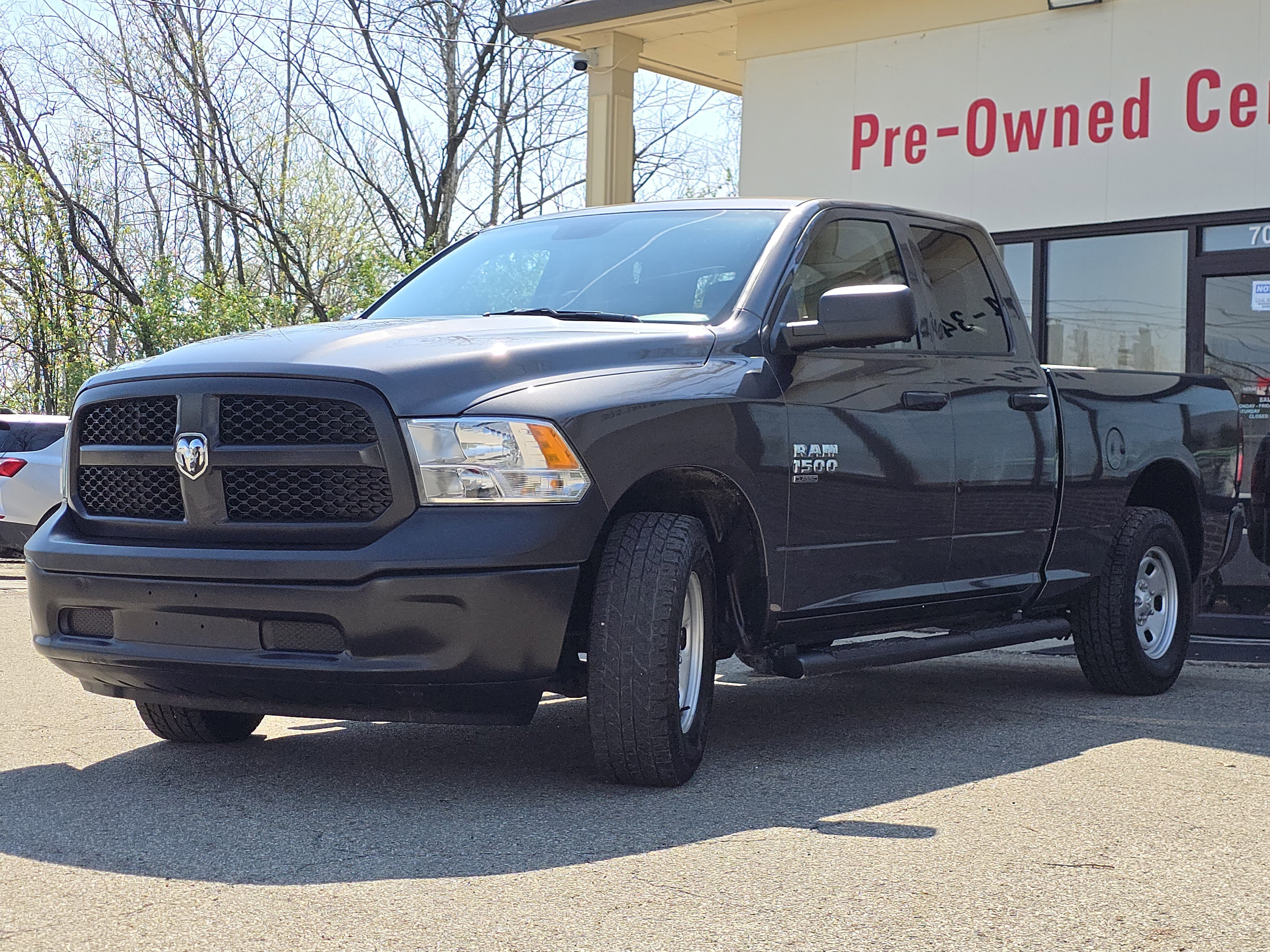Used 2024 Granite Crystal Metallic Clearcoat Ram Tradesman image 3