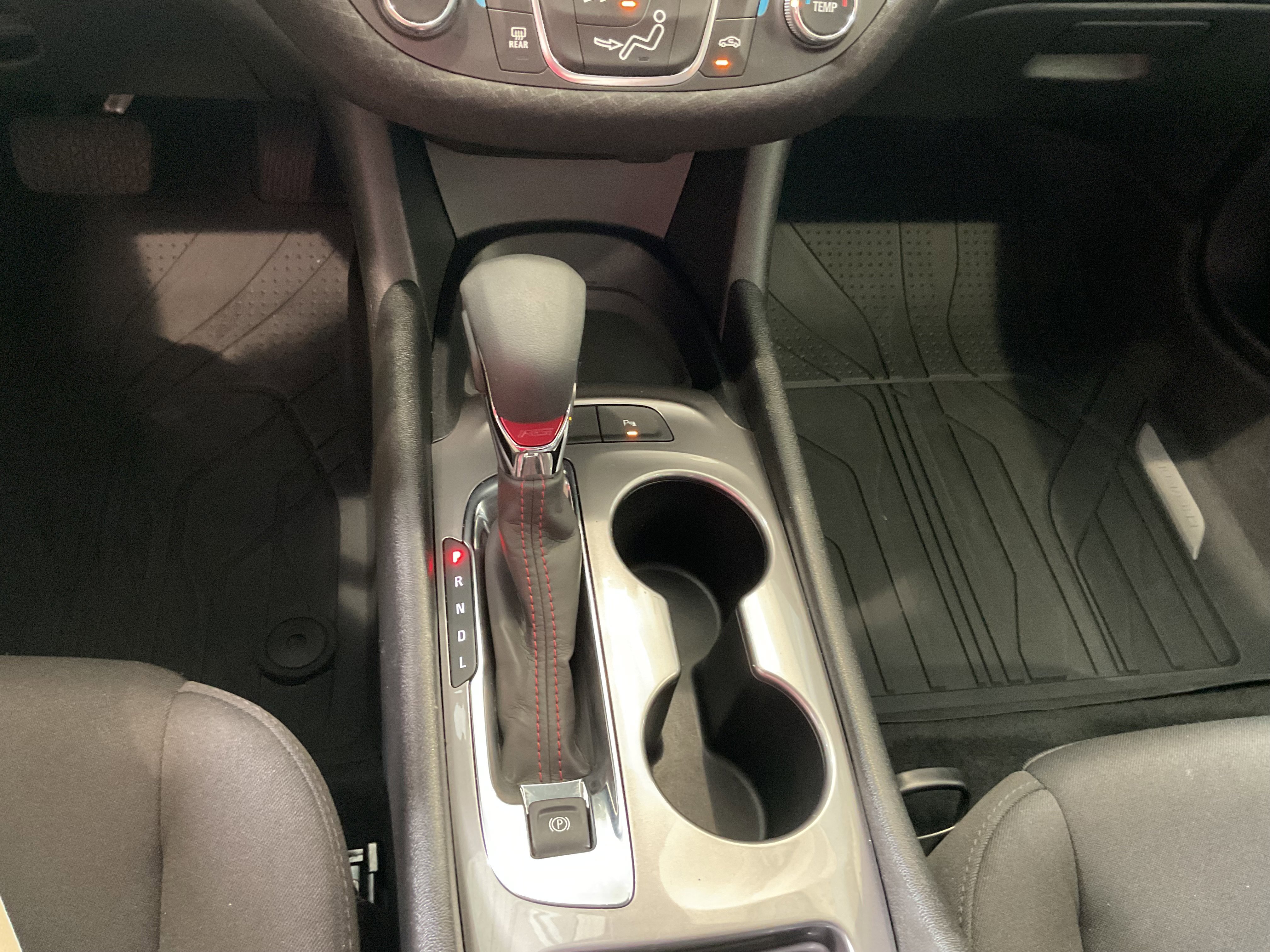Used 2025 Summit White Chevrolet RS image 25