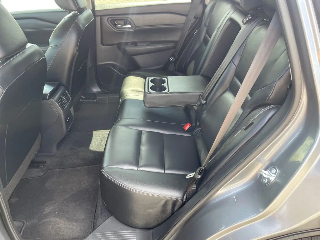 Used 2026 Gun Metallic Nissan SL image 10