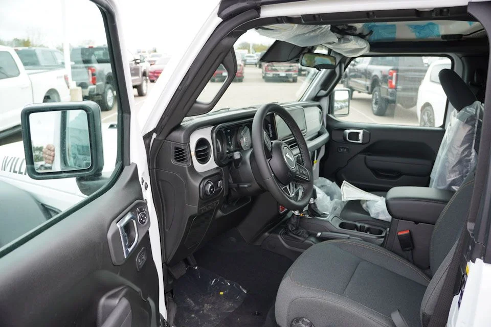 New 2026 Bright White Clear-Coat Exterior Paint Jeep Willys image 10