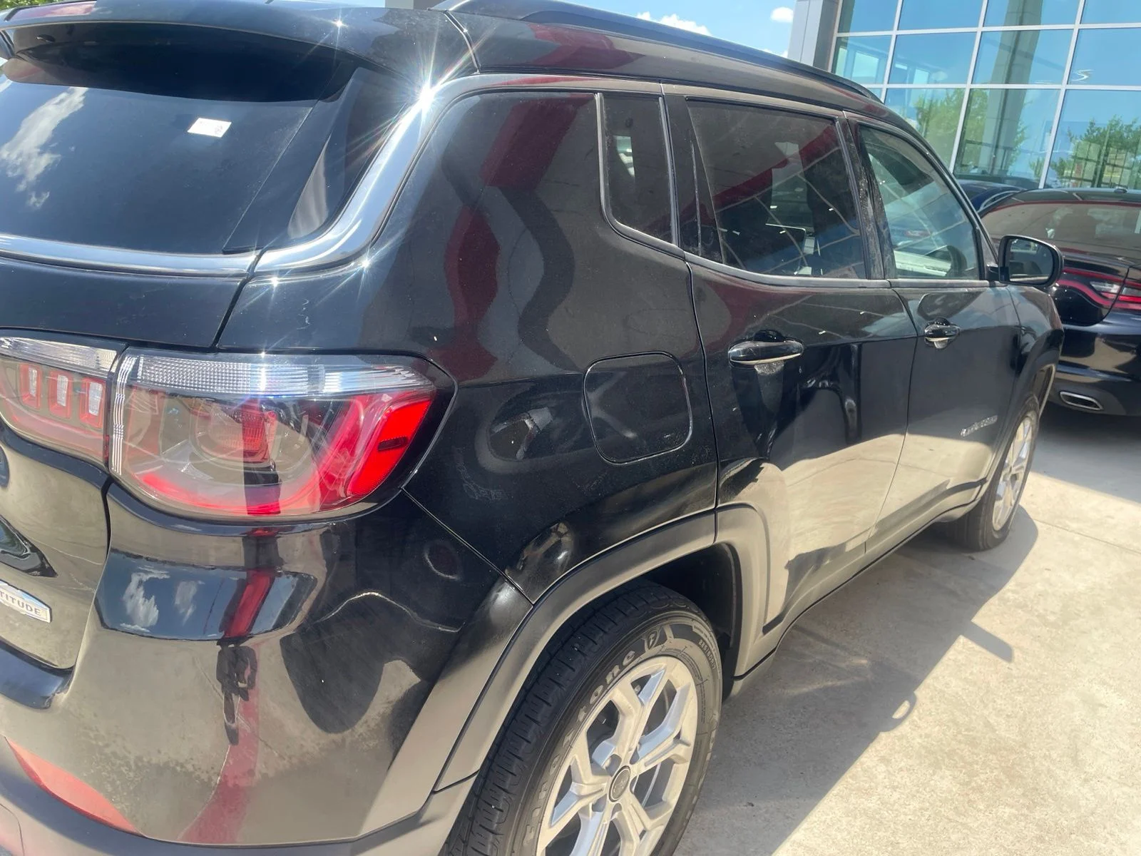 Used 2025 Black Jeep Latitude image 10