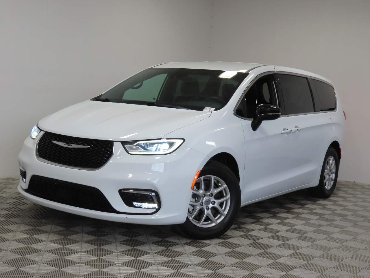 2025 Chrysler Pacifica