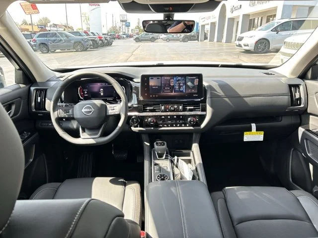 New 2026 Everest White Pearl TriCoat Nissan SL image 21