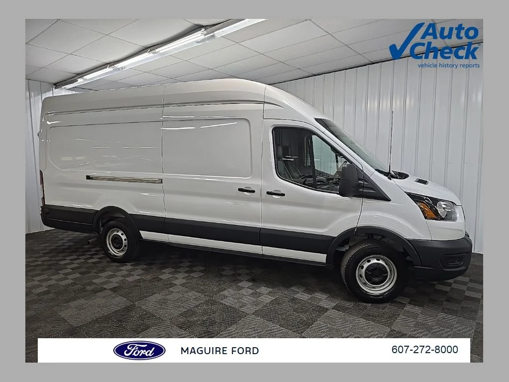 Used 2025 White Ford Base image 1