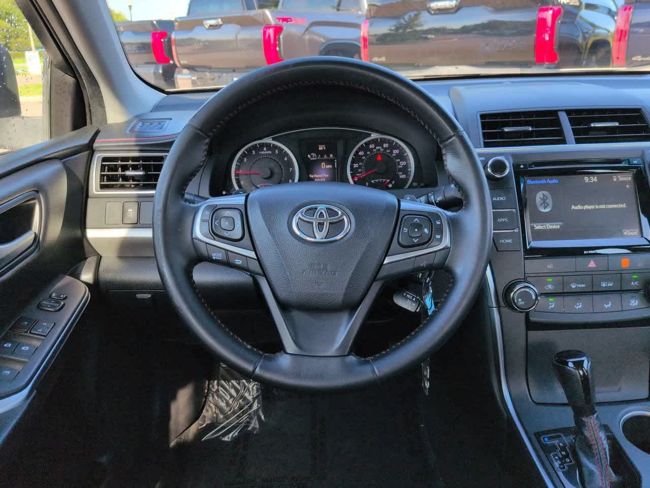 Used 2016 Creme Brulee Mica Toyota SE image 15