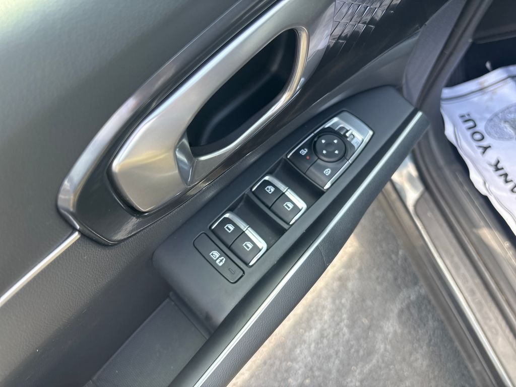 Used 2025 Gray Kia S image 10